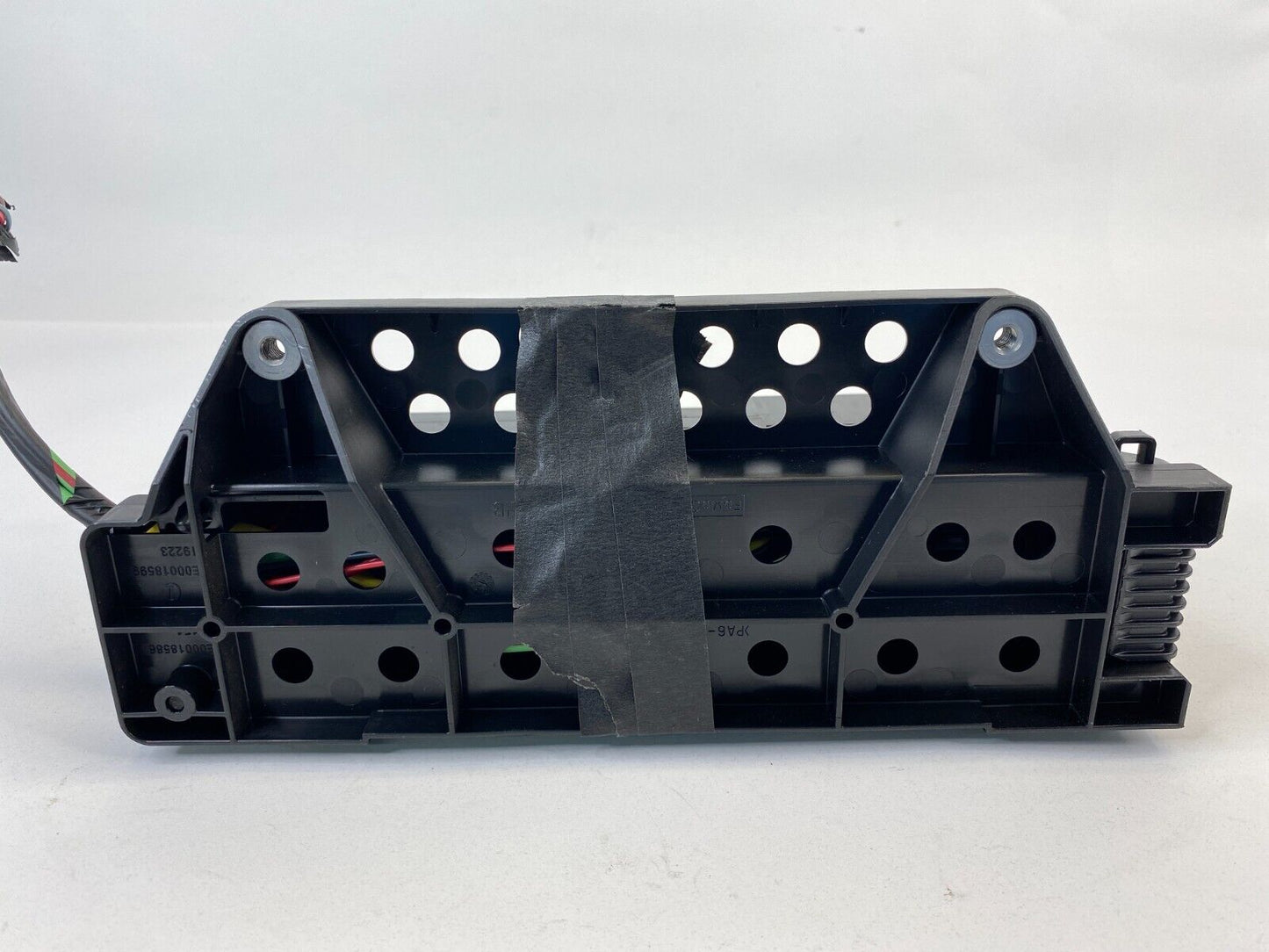 12-18 Ford Focus Sedan 2.0L L4 Rear Trunk Fuse Box Fusebox Assy E00018586 OEM