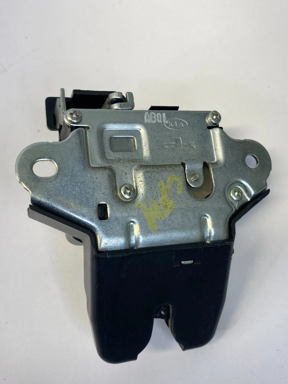 2010-2013 KIA FORTE SEDAN REAR TRUNK LATCH LID LOCK ACTUATOR RELEASE OEM