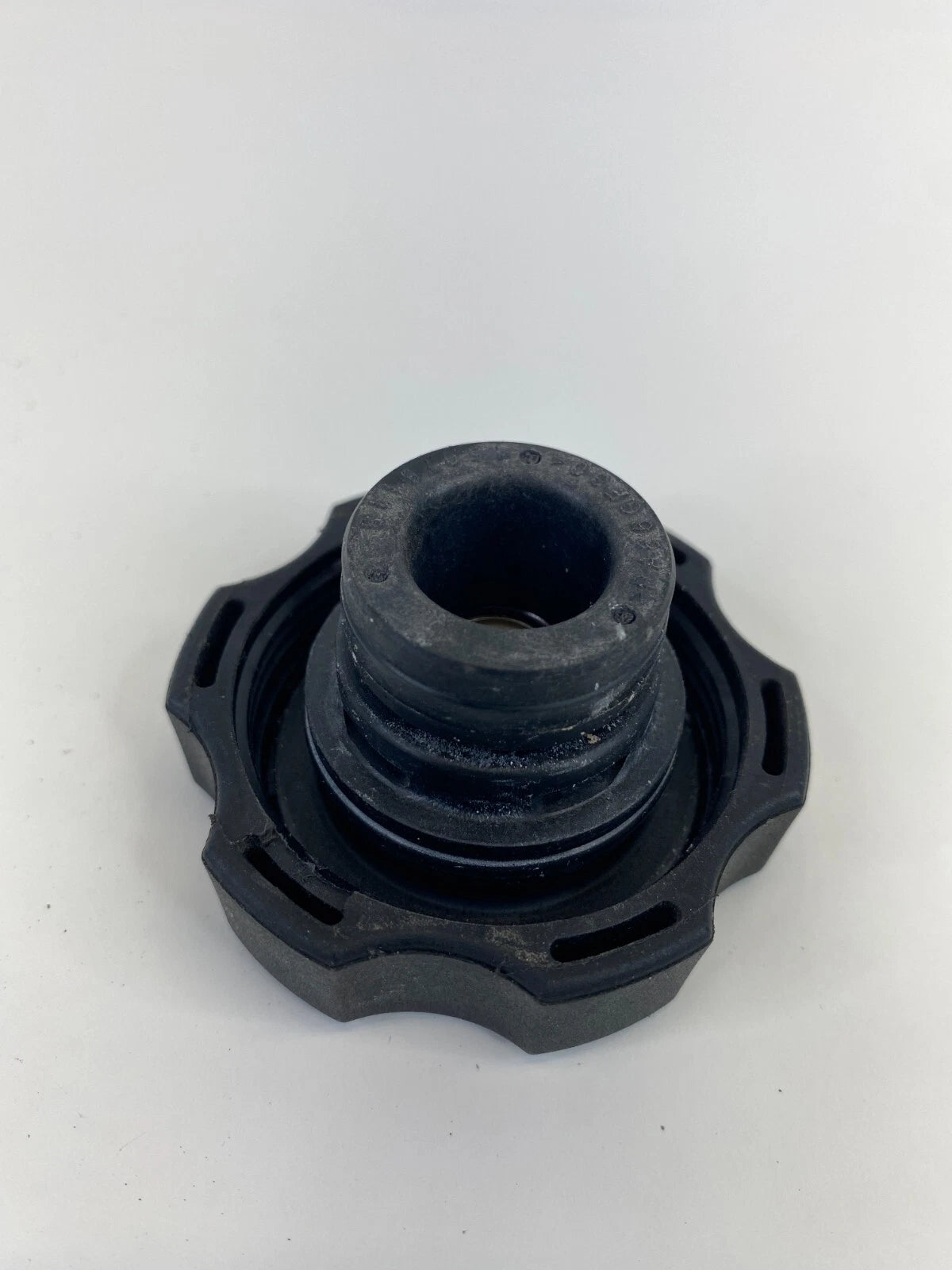 05-17 CHEVROLET EQUINOX 2.4L RADIATOR COOLANT RESERVOIR CAP 15075118 OEM