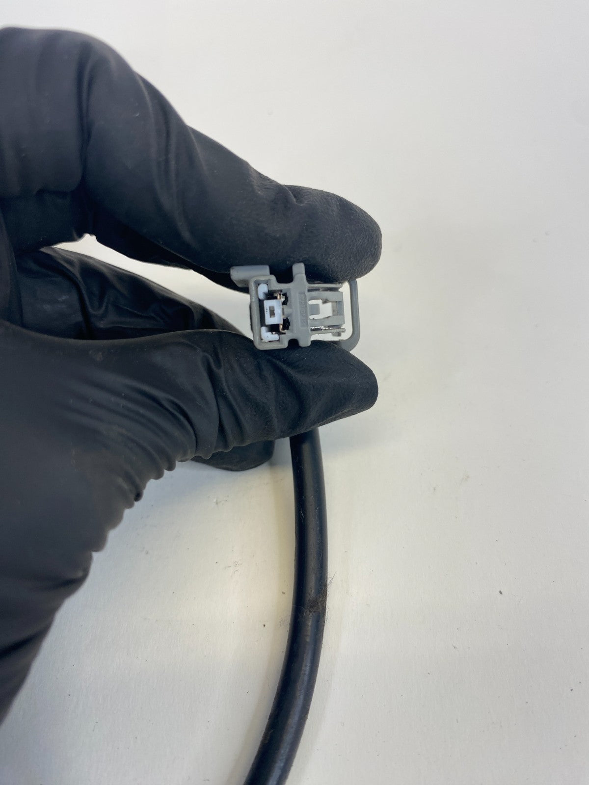 2010-2012 Buick Enclave Front Right Passenger Side Seat Belt Buckle 6167966 OEM