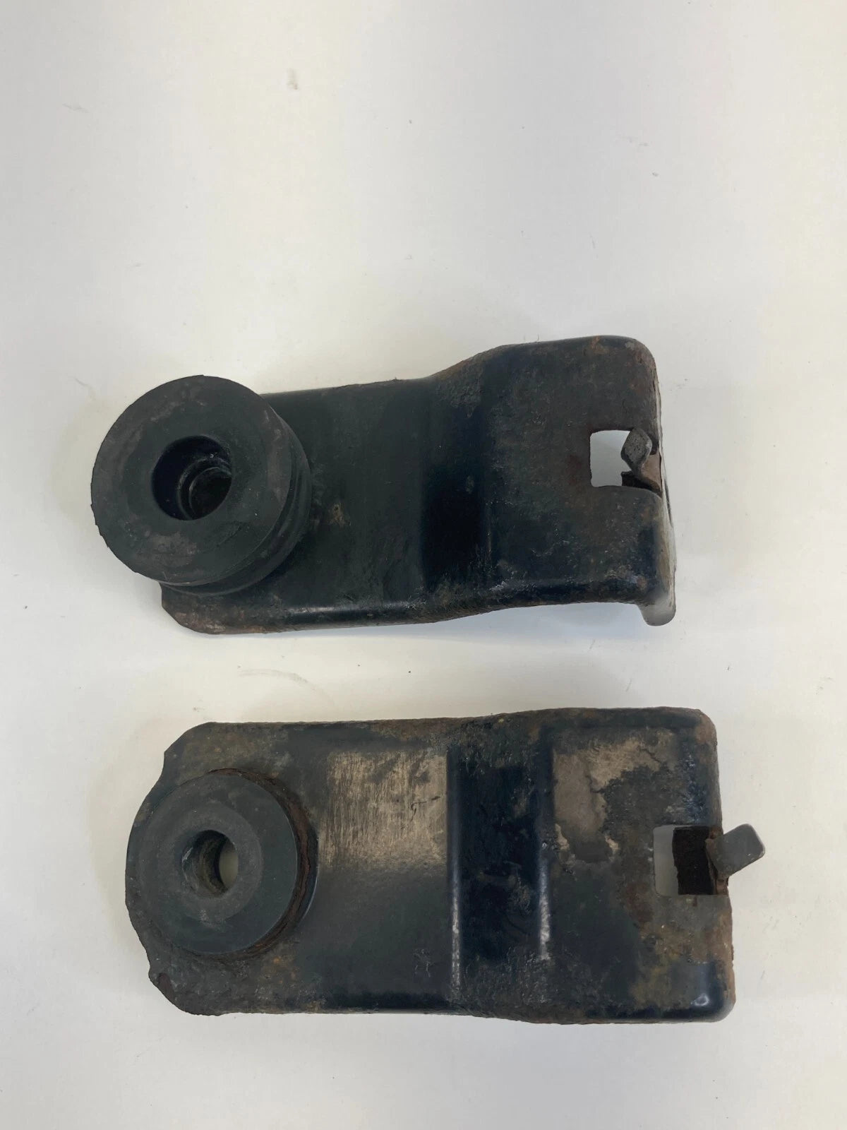 08 09 10 11 12 HONDA ACCORD LOWER RADIATOR BRACKET MOUNT SUPPORT PAIR SET OEM