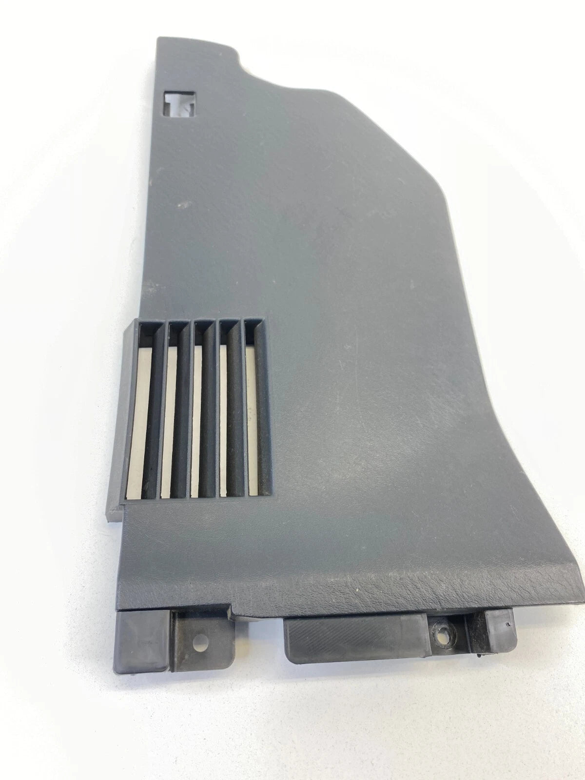 2002-2005 HYUNDAI SONATA DASH CENTER RIGHT SIDE COVER TRIM 84774-3C000 OEM