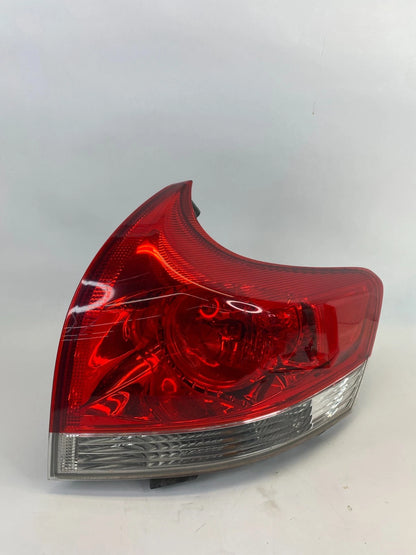 2009-2012 TOYOTA VENZA REAR RIGHT PASSENGER OUTER TAILLIGHT TAIL LIGHT LAMP OEM