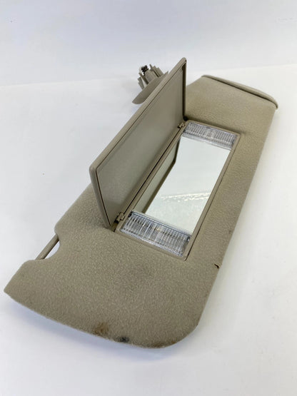 2003 2004 CHEVROLET AVALANCHE 1500 RIGHT SIDE SUNVISOR SUN VISOR SHADE OEM