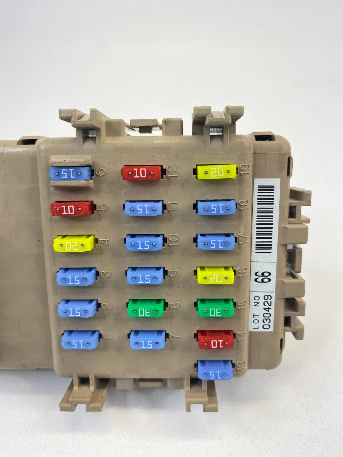 2000-2005 SUBARU OUTBACK WAGON 2.5L DASH LEFT DRIVER FUSE JUNCTION BLOCK BOX