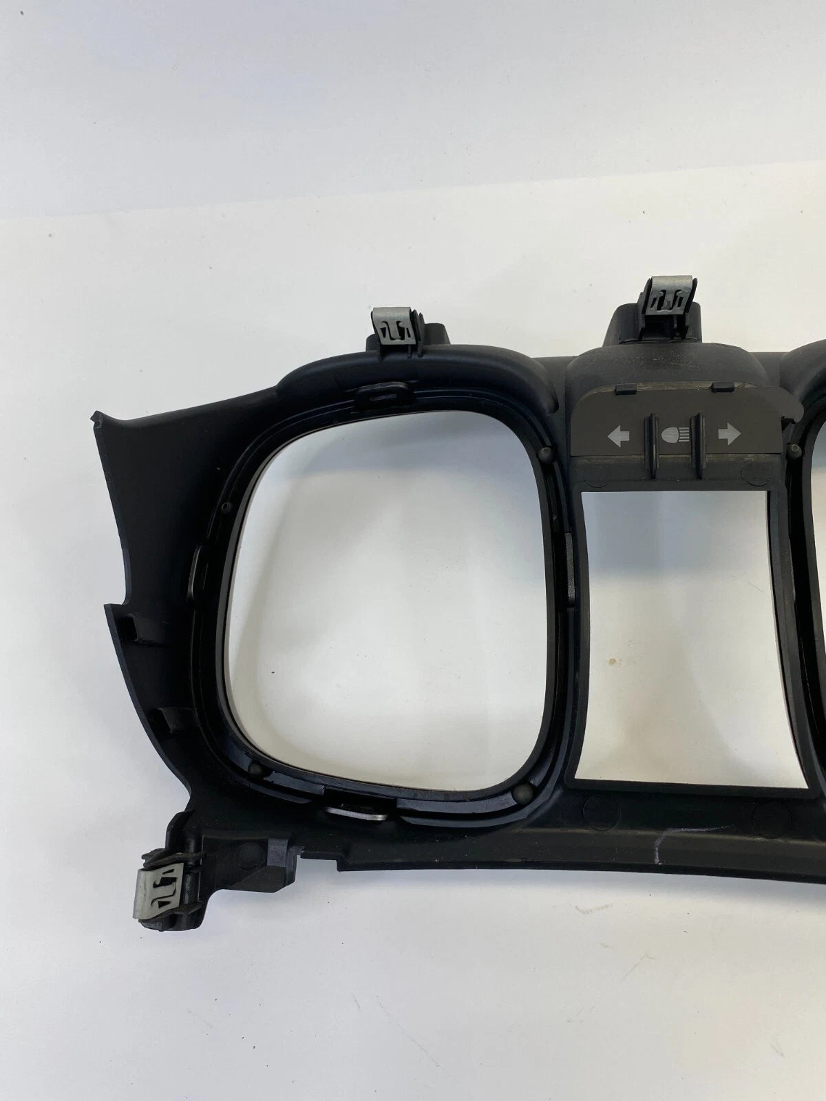 2013-2015 CHEVY MALIBU INSTRUMENT CLUSTER SPEEDOMETER TRIM BEZEL AKY87368 OEM