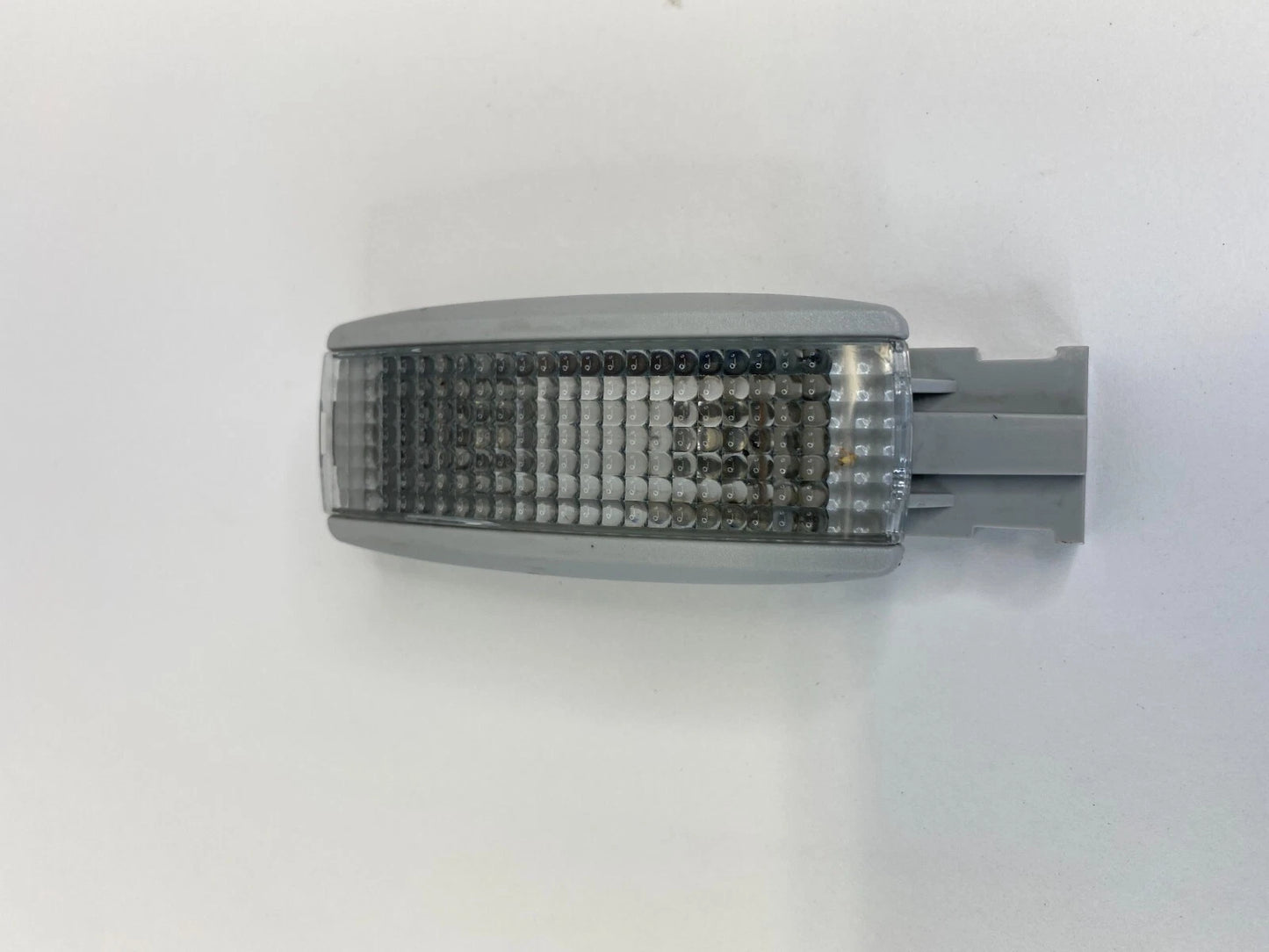 1998-2005 VOLKSWAGEN PASSAT RIGHT SUNVISOR LAMP SUN VISOR VANITY LIGHT 3B0947113