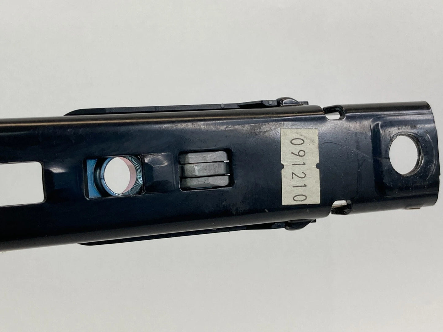 2006-2011 KIA RIO / RIO5 HATCHBACK 4-DR FRONT RIGHT SEAT BELT HEIGHT ADJUSTER