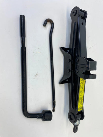 2015-2019 HYUNDAI SONATA SPARE TIRE SCISSOR JACK KIT LUG WRENCH OEM FACTORY