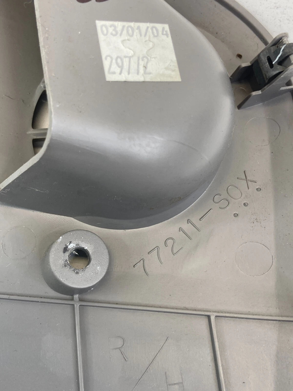 1999-2004 HONDA ODYSSEY RIGHT SIDE DASH END CAP COVER BEZEL TRIM 77211-S0X OEM