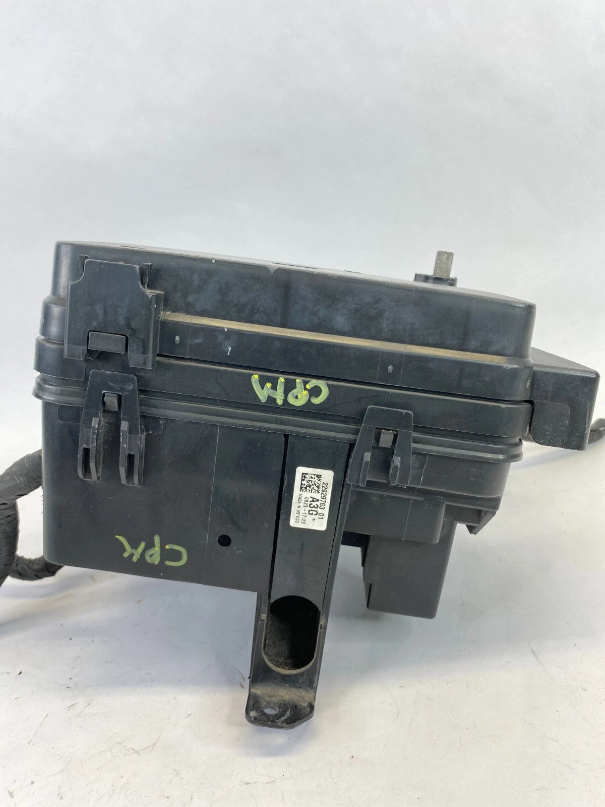 13-16 GMC TERRAIN EQUINOX 2.4L ENGINE FUSE BOX RELAY JUNCTION BLOCK 22929763 OEM