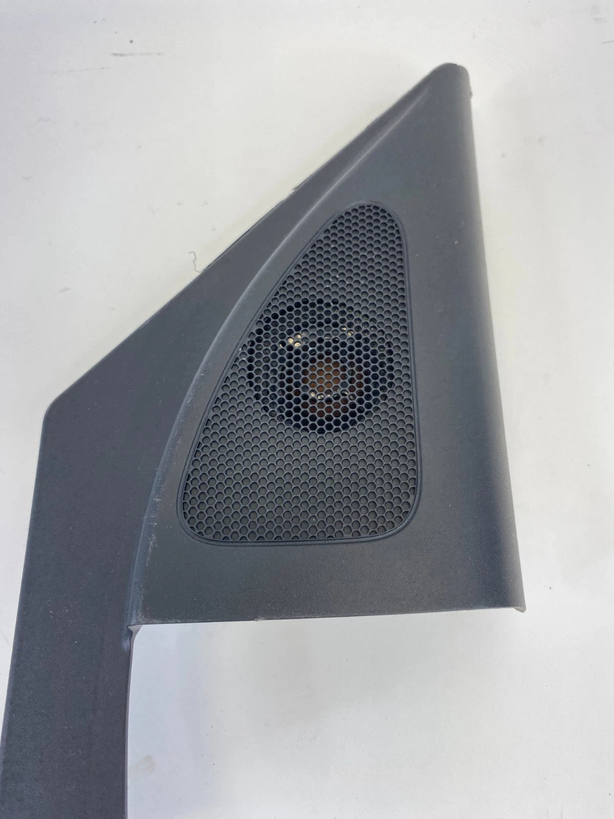 13-19 HYUNDAI SANTA FE PASSENGER RIGHT INTERIOR MIRROR CORNER COVER 87660-2W000