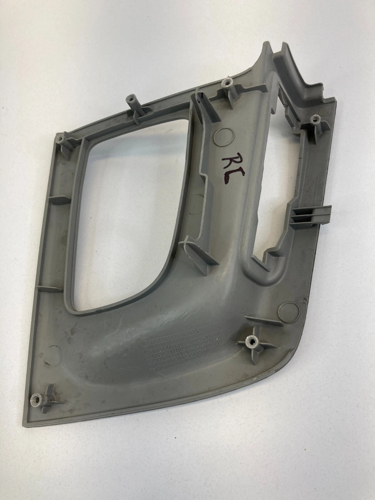 2004-2009 KIA SPECTRA RR LH DOOR PANEL SWITCH BEZEL TRIM COVER OEM 82334-2F100