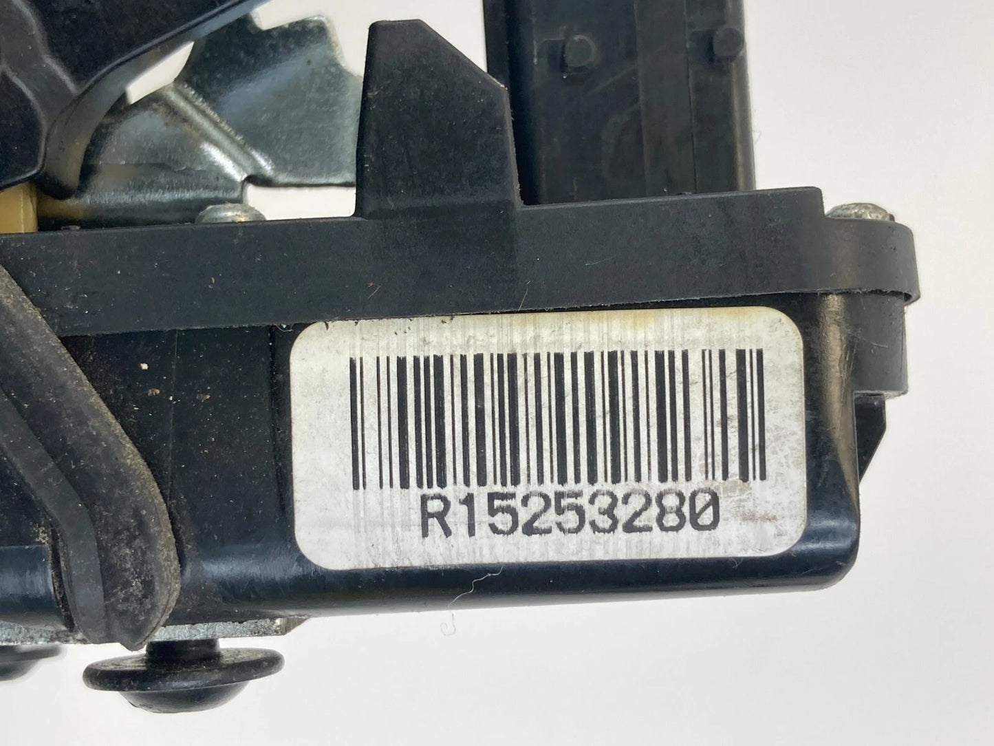 03-07 CADILLAC CTS 04-06 SRX REAR RIGHT SIDE DOOR LOCK LATCH 15253280 OEM