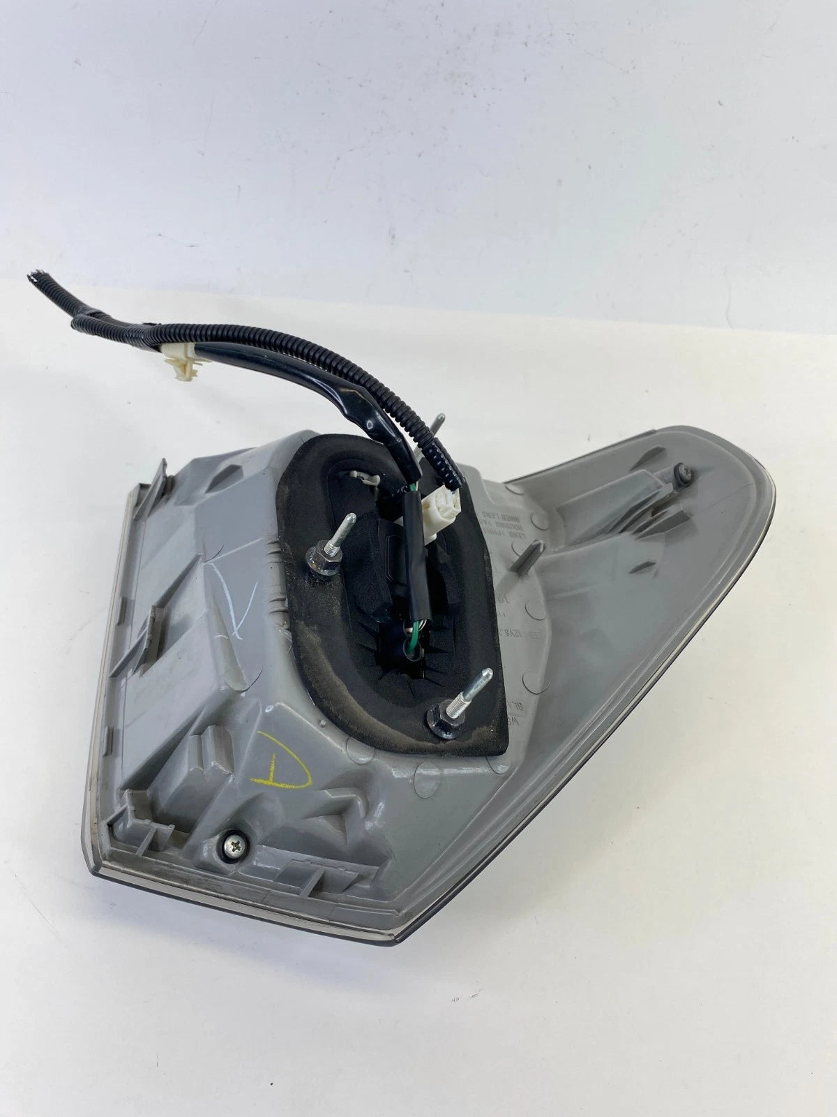 2007-2009 LEXUS RX350 RIGHT PASSENGER SIDE QUARTER PANEL MOUNTED TAIL LIGHT OEM