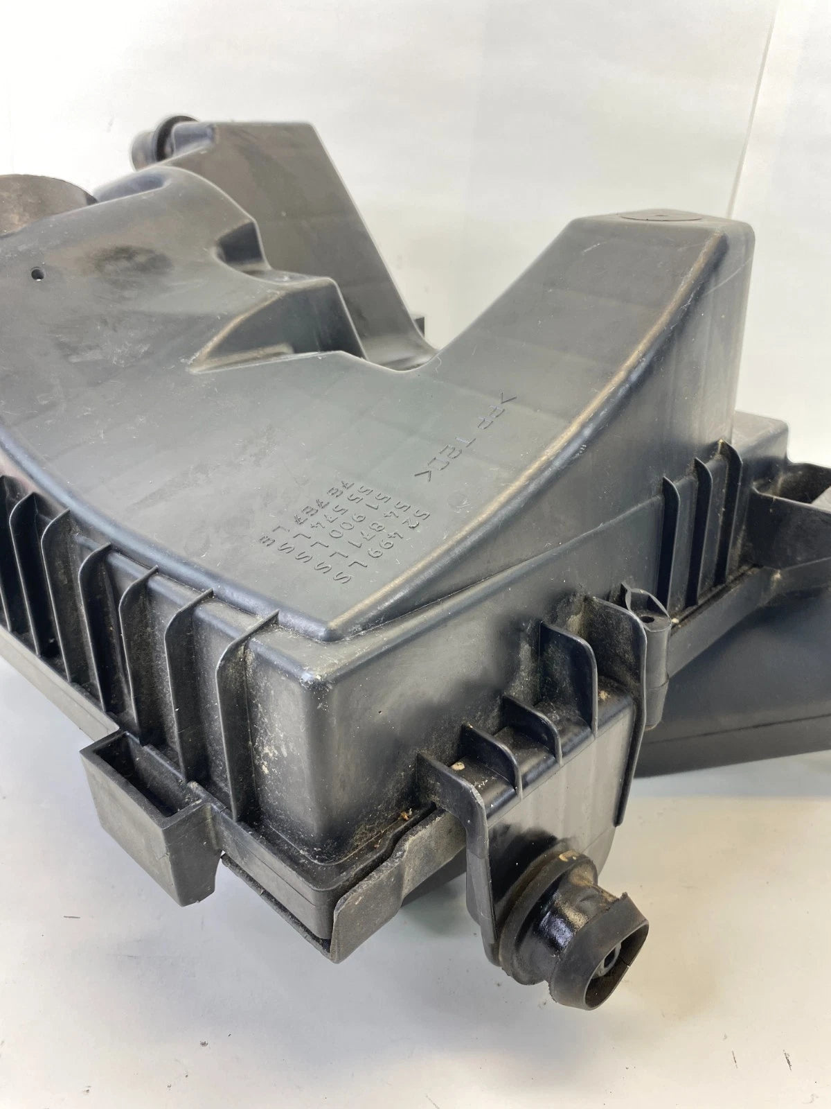 2006-2011 SAAB 9-3 SEDAN 2.0L ENGINE AIR CLEANER BOX HOUSING MAF ASSEMBLY OEM