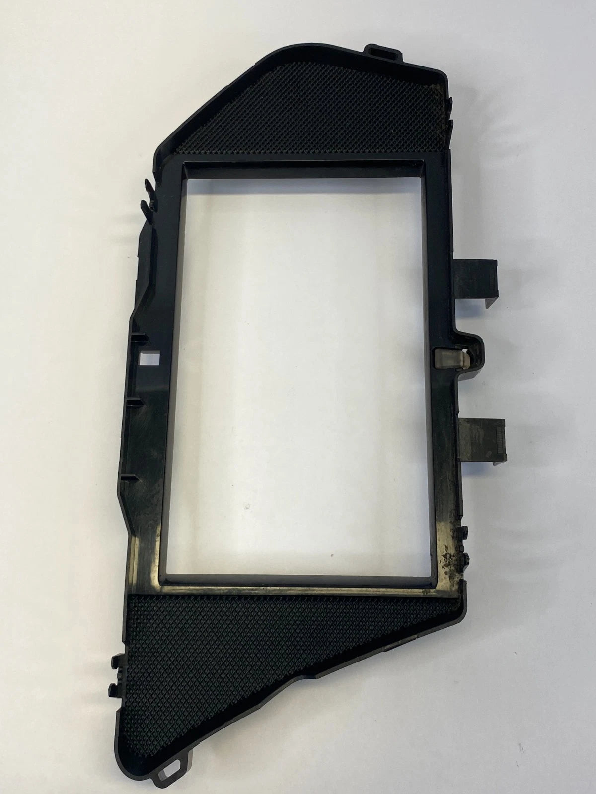 2010-2012 MERCEDES-BENZ GLK350 DASH SCREEN DISPLAY BEZEL TRIM COVER A2046801789