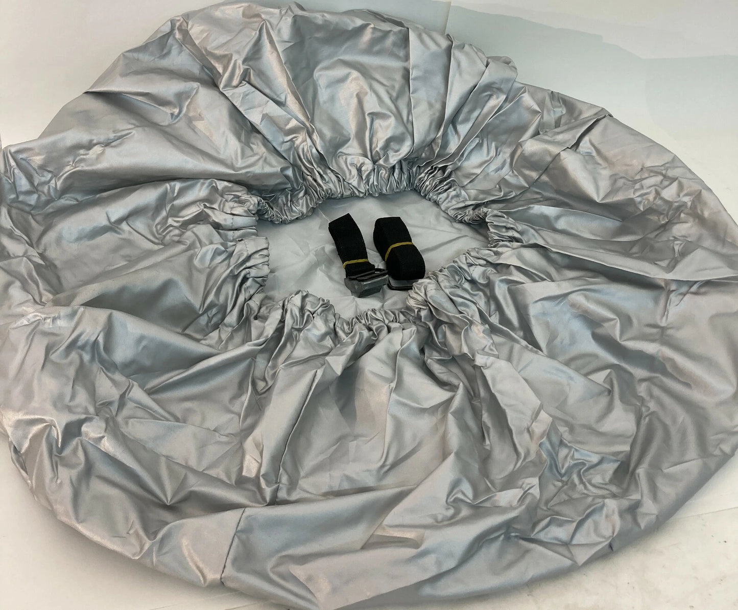 2007 2008 07 08 HYUNDAI ENTOURAGE REAR SPARE TIRE WHEEL COVER TRIM 091204D500