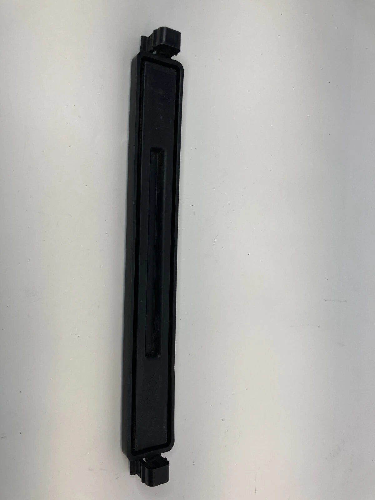 2006-2011 HYUNDAI ACCENT SEDAN AIR CONDITIONER FILTER COVER TRIM OEM