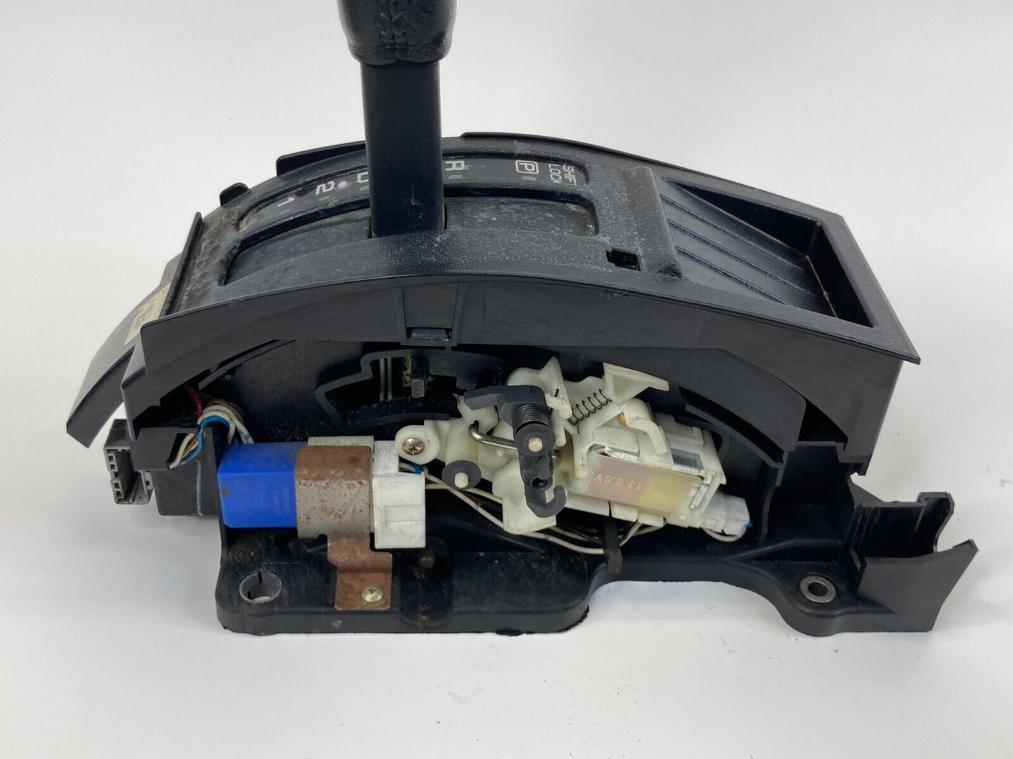 2001-2004 Nissan Pathfinder Automatic Floor Gear Shift Shifter Lever Selector