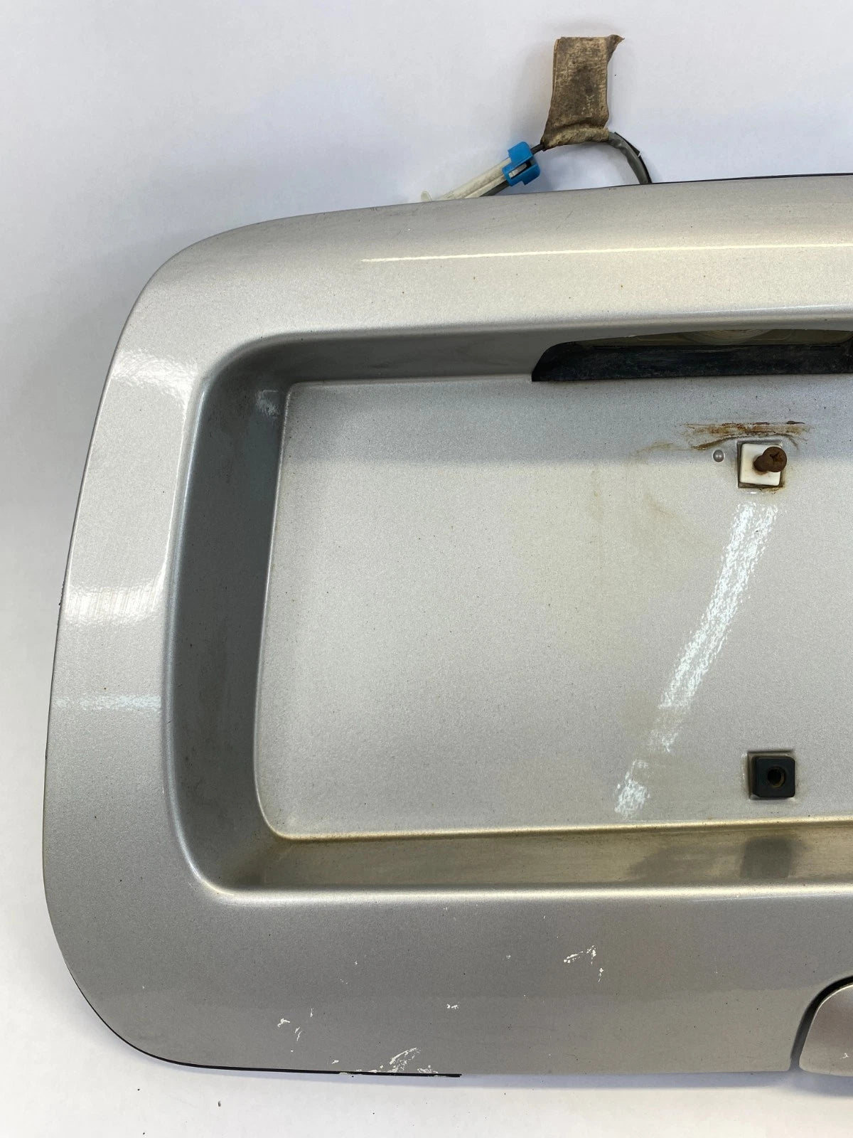2002-2009 GMC ENVOY TRUNK LID LICENSE PLATE FINISH PANEL MOLDING PLATE 15191412