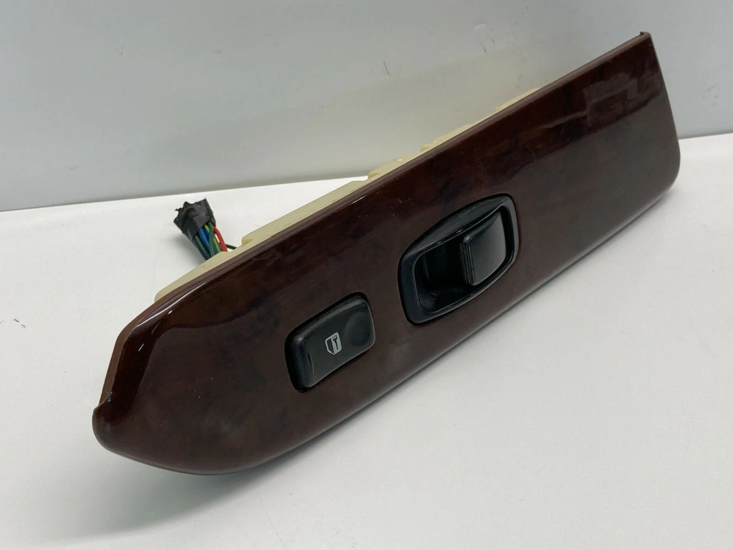 1999-2003 MITSUBISHI DIAMANTE FRONT RIGHT PASSENGER WINDOW SWITCH MR791931 OEM