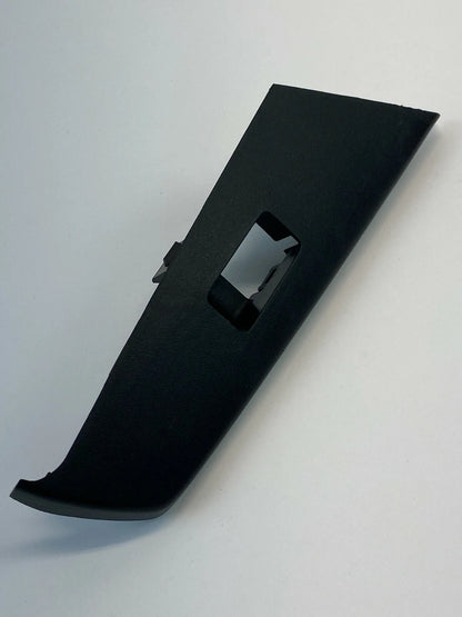 10-12 MAZDA 3 SEDAN REAR RIGHT SIDE WINDOW SWITCH BEZEL PANEL BBM4-68-5L1 OEM
