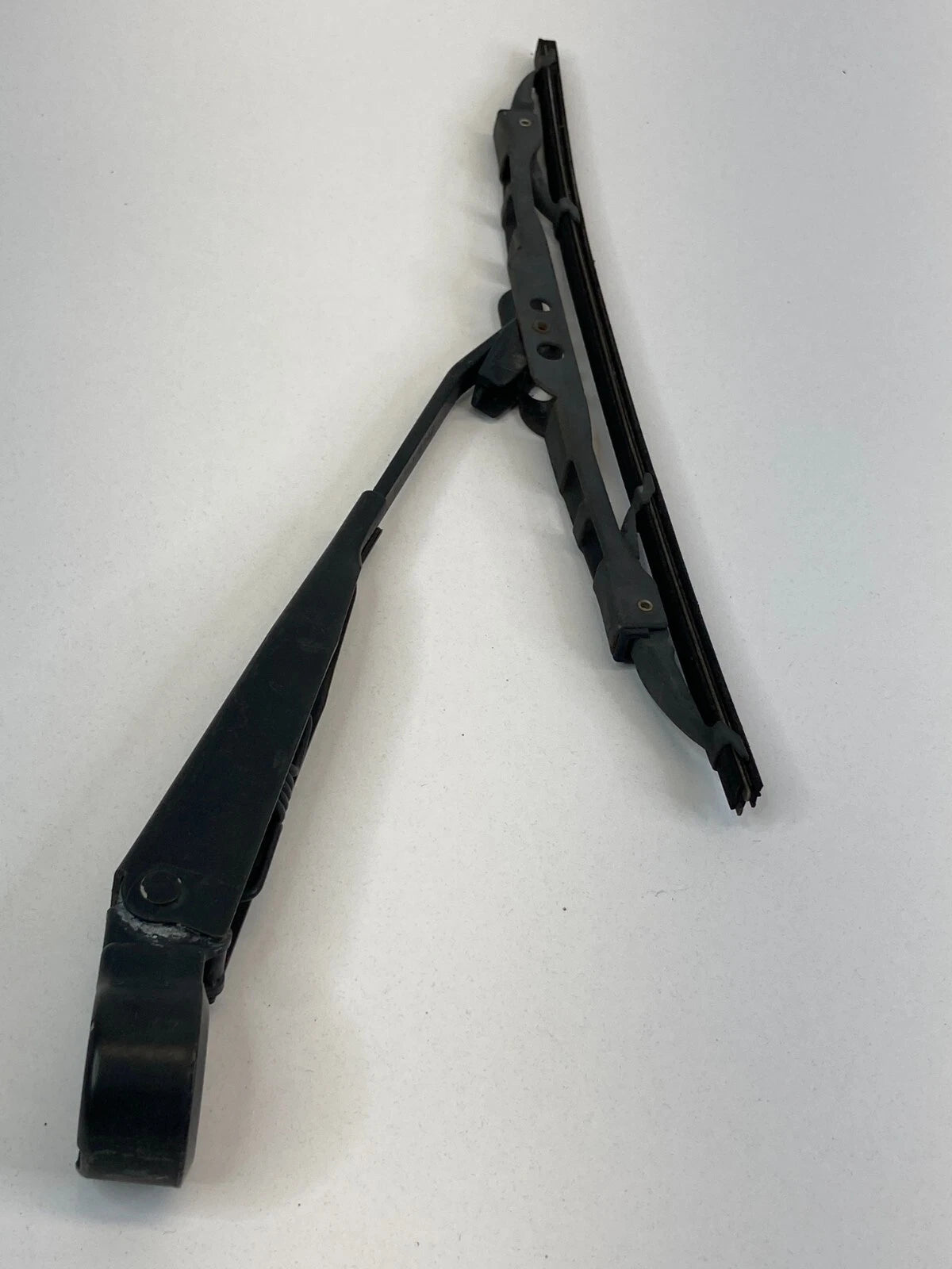 2007-2012 DODGE CALIBER HATCHBACK REAR WINDSHIELD WIPER ARM BLADE OEM 05303787AD