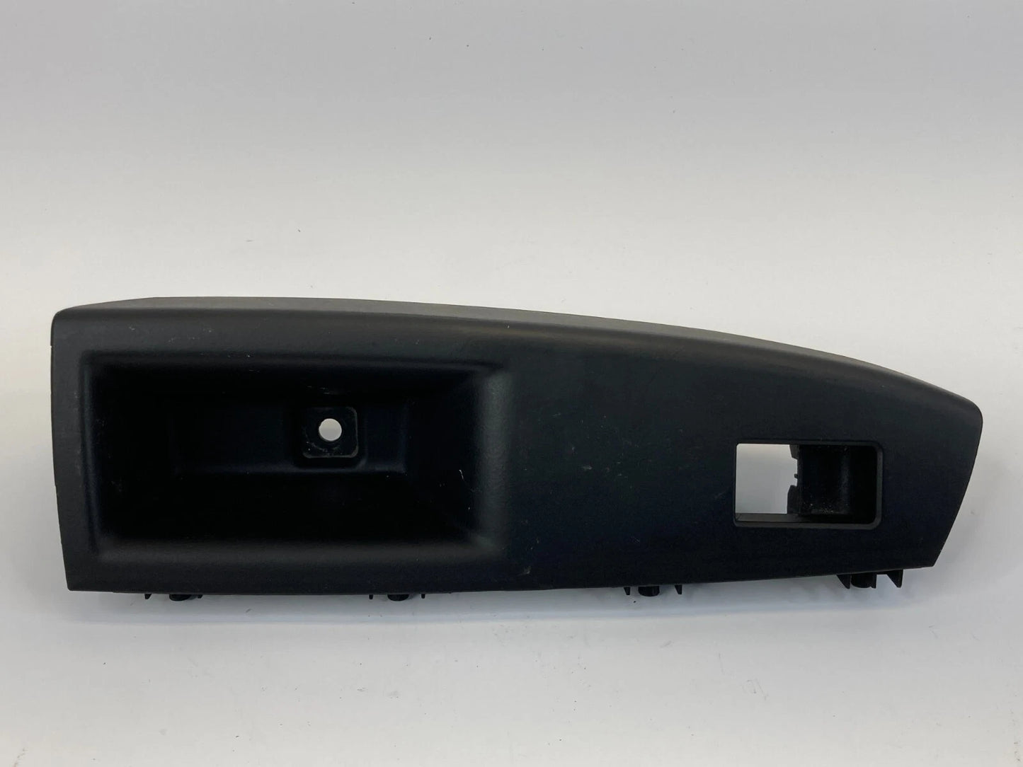 2011-2016 CHEVROLET CRUZE REAR RIGHT SIDE WINDOW SWITCH COVER BEZEL 87756943