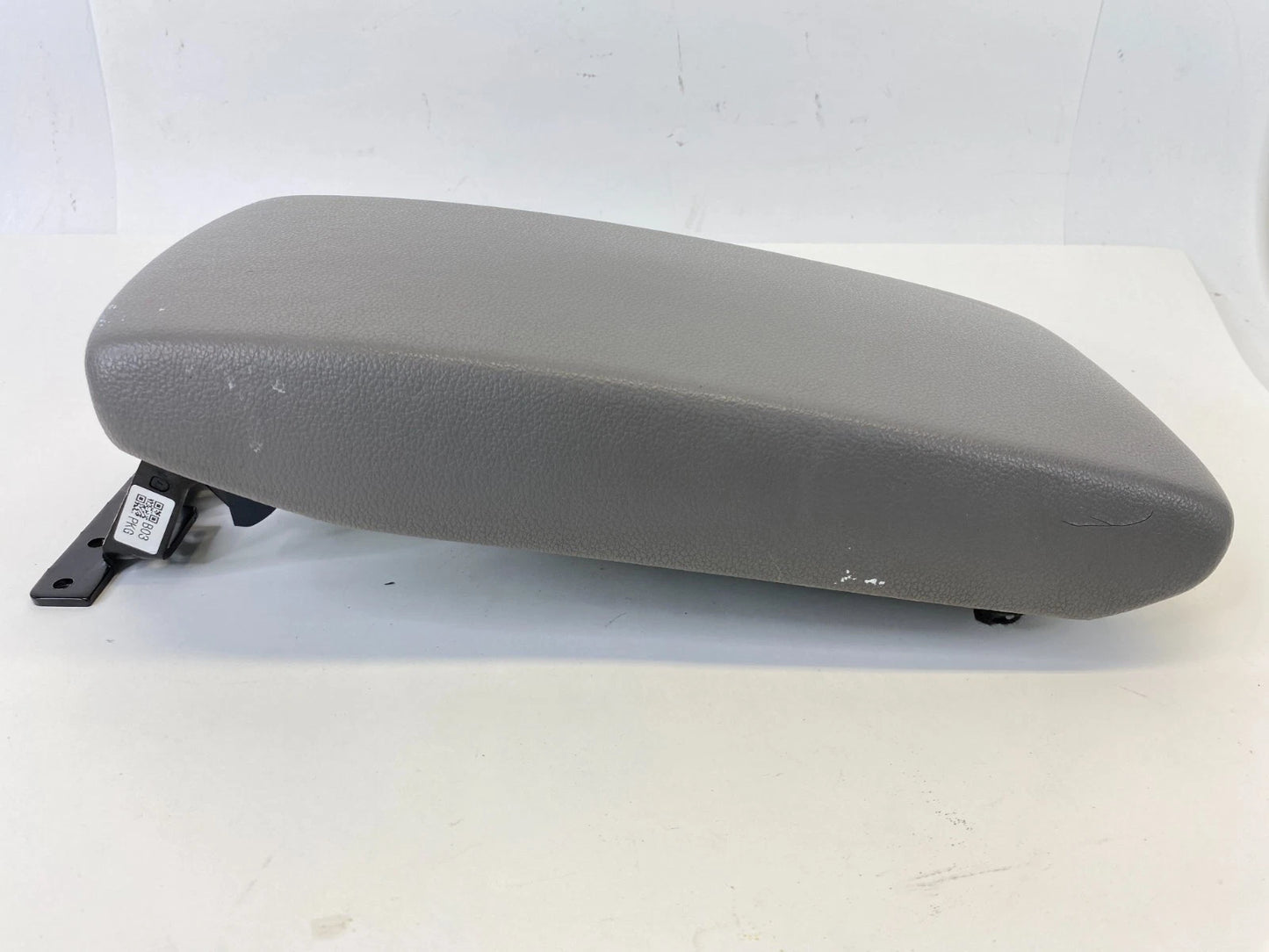 2017 2018 HYUNDAI ELANTRA CENTER CONSOLE ARMREST LID COVER ARM REST STORAGE OEM