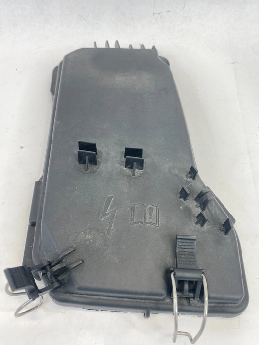 10-12 MERCEDES GLK350 ENGINE FUSE RELAY BOX COMPARTMENT COVER LID A2045400082