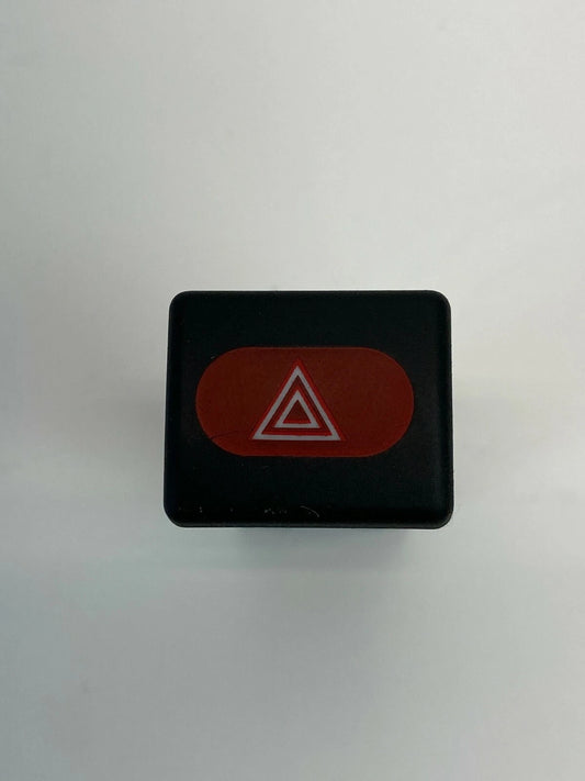 03 04 LAND ROVER DISCOVERY HAZARD WARNING LIGHT CONTROL SWITCH BUTTON YUG000730P