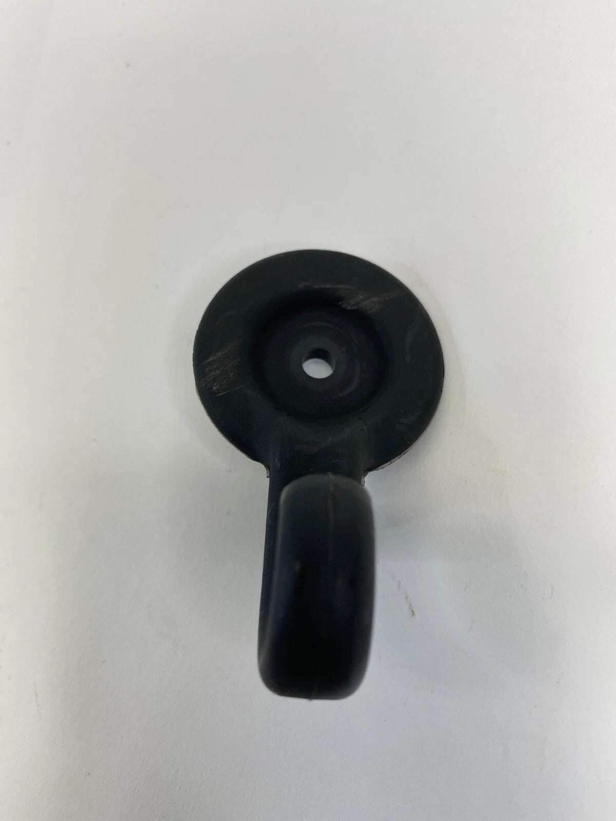 03 04 05 06 07 HONDA ACCORD SEDAN REAR TRUNK TIE DOWN HOOK 84662-SP0 OEM