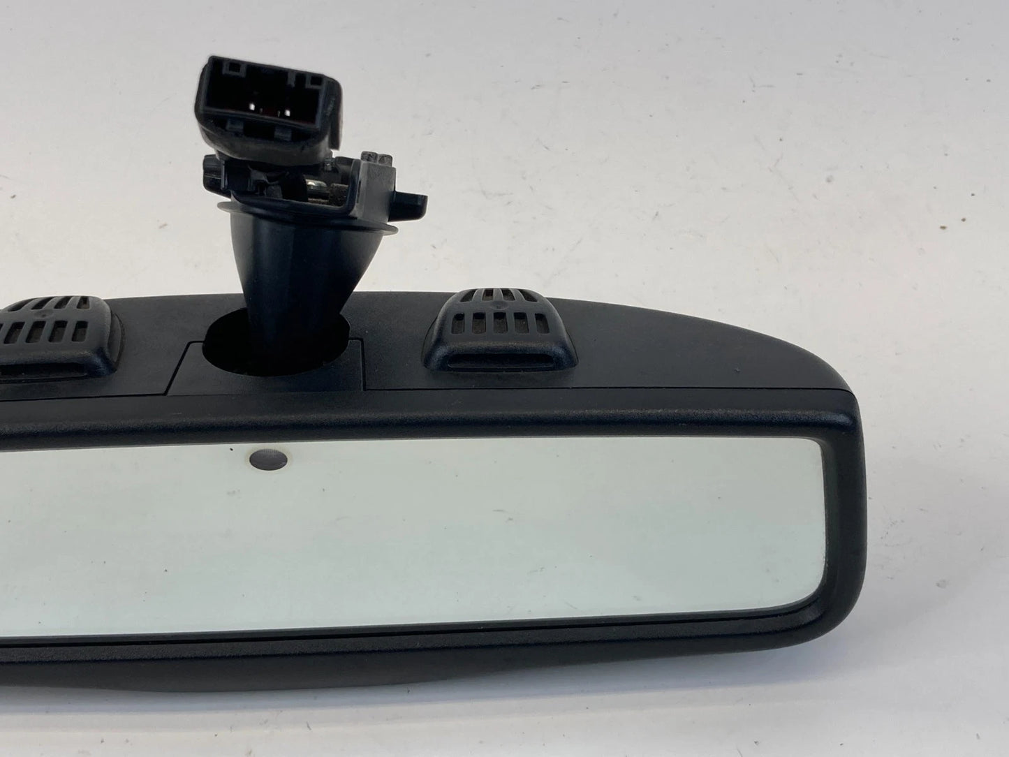 2013-2016 DODGE DART INTERIOR REAR VIEW MIRROR W/ AUTODIMMING 57010495AB OEM