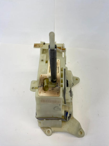 13 14 KIA SORENTO 3.3L AUTO TRANS FLOOR GEAR SHIFT LEVER SELECTOR 467001U230 OEM