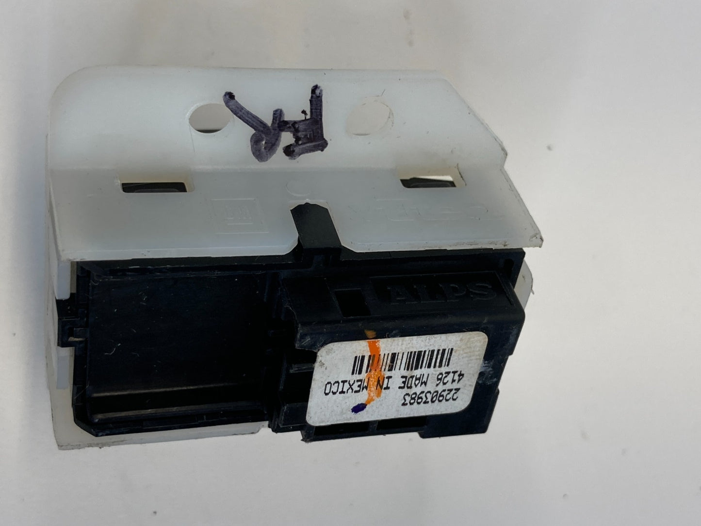 2010-2017 Chevrolet Equinox Front Right Door Lock Control Switch 22903983