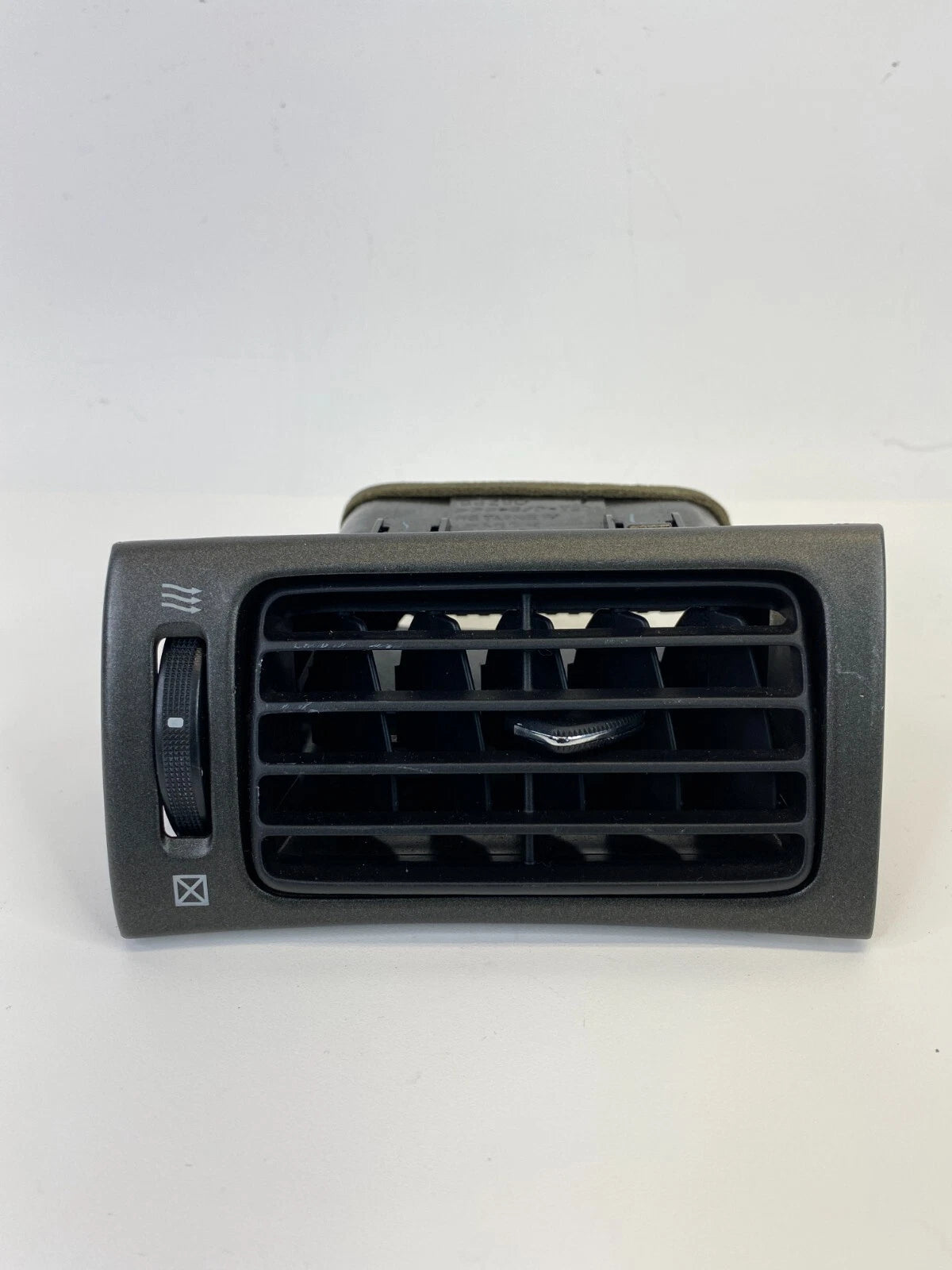 2002 2003 LEXUS ES300 DASH LEFT A/C AIR VENT GRILLE OUTER OUTLET 55650-33110