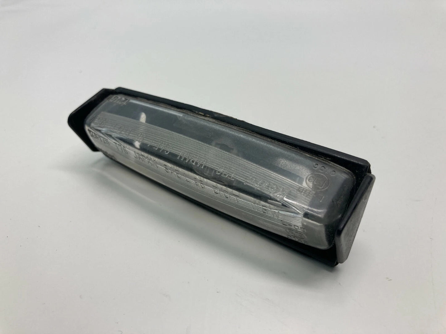 02 03 LEXUS ES300 ES330 04-06 REAR TRUNK LICENSE PLATE LIGHT LAMP TRIM PANEL OEM