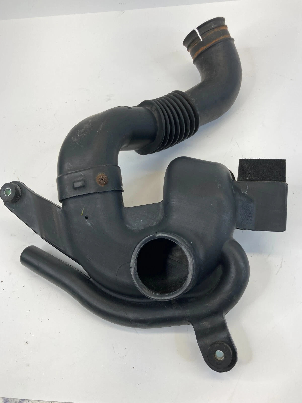 2004-2009 TOYOTA PRIUS 1.5L ENGINE AIR INTAKE FLOW TUBE HOSE 17751-21120 OEM