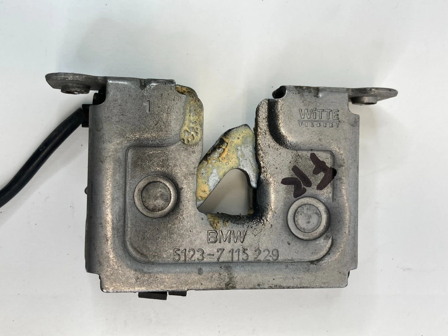 2006 BMW 330I 325I FRONT RIGHT HOOD LOCK LATCH RELEASE ACTUATOR 5123-7115229