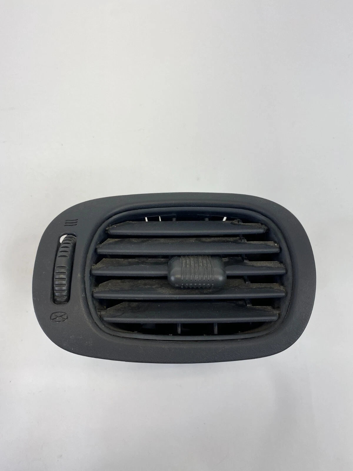 2004-2007 DODGE CARAVAN DASH LEFT DRIVER SIDE A/C AIR VENT OUTER 0SC91TRMAA OEM