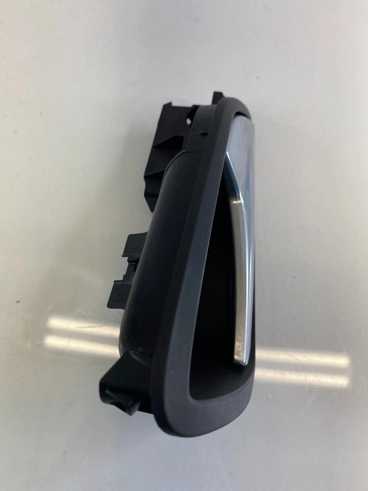 2012-2018 FORD FOCUS SEDAN FRONT RIGHT SIDE INNER DOOR HANDLE AM51-A22600-BDW