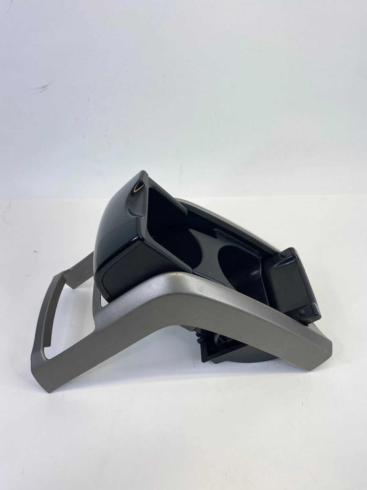2004-2009 TOYOTA PRIUS FRONT CENTER CONSOLE CUP HOLDER W/ TRIM 1A8C1-009G OEM
