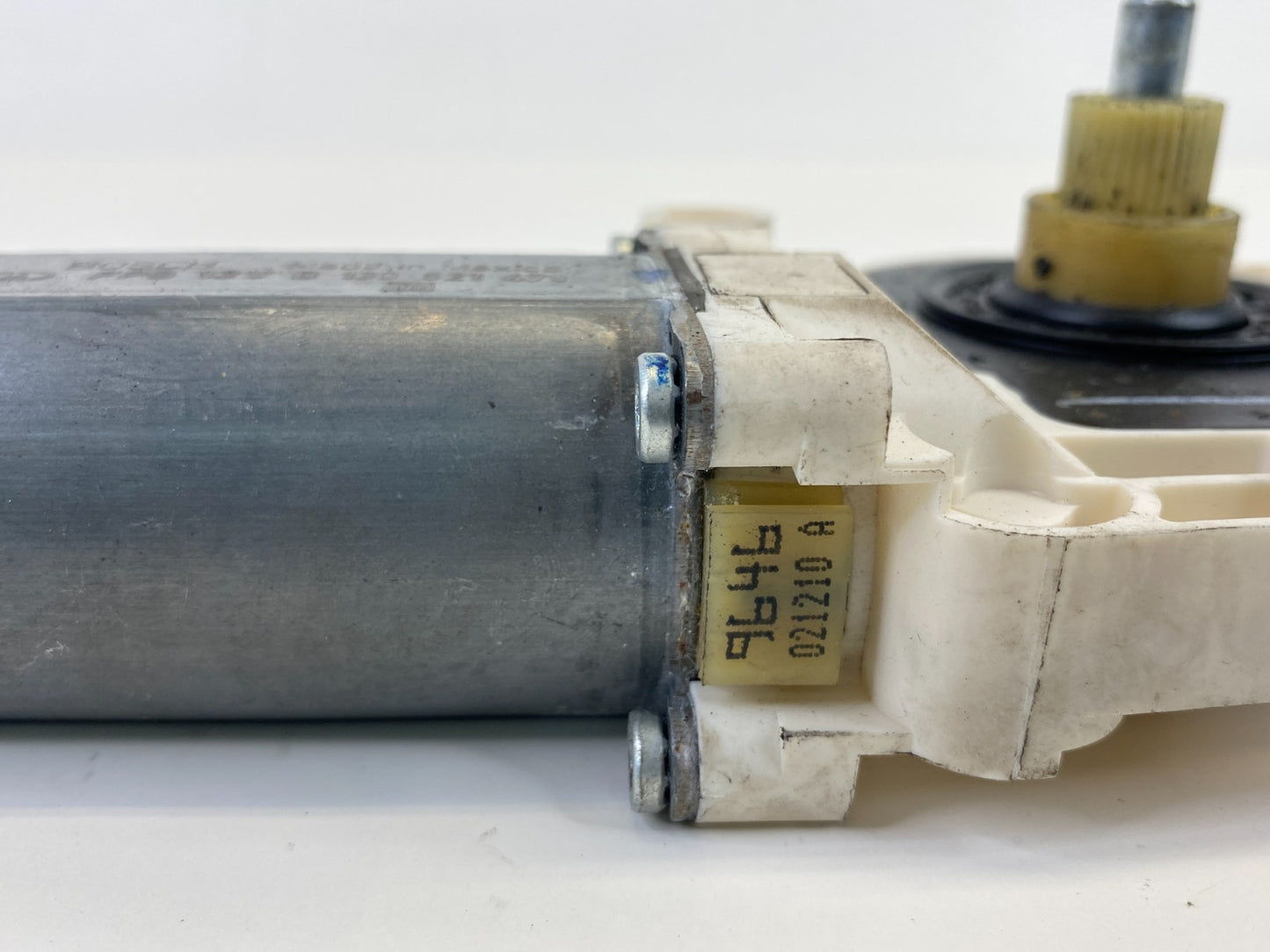 08-16 Chrysler Town & Country Front Left Door Power Window Motor 0130821471 OEM