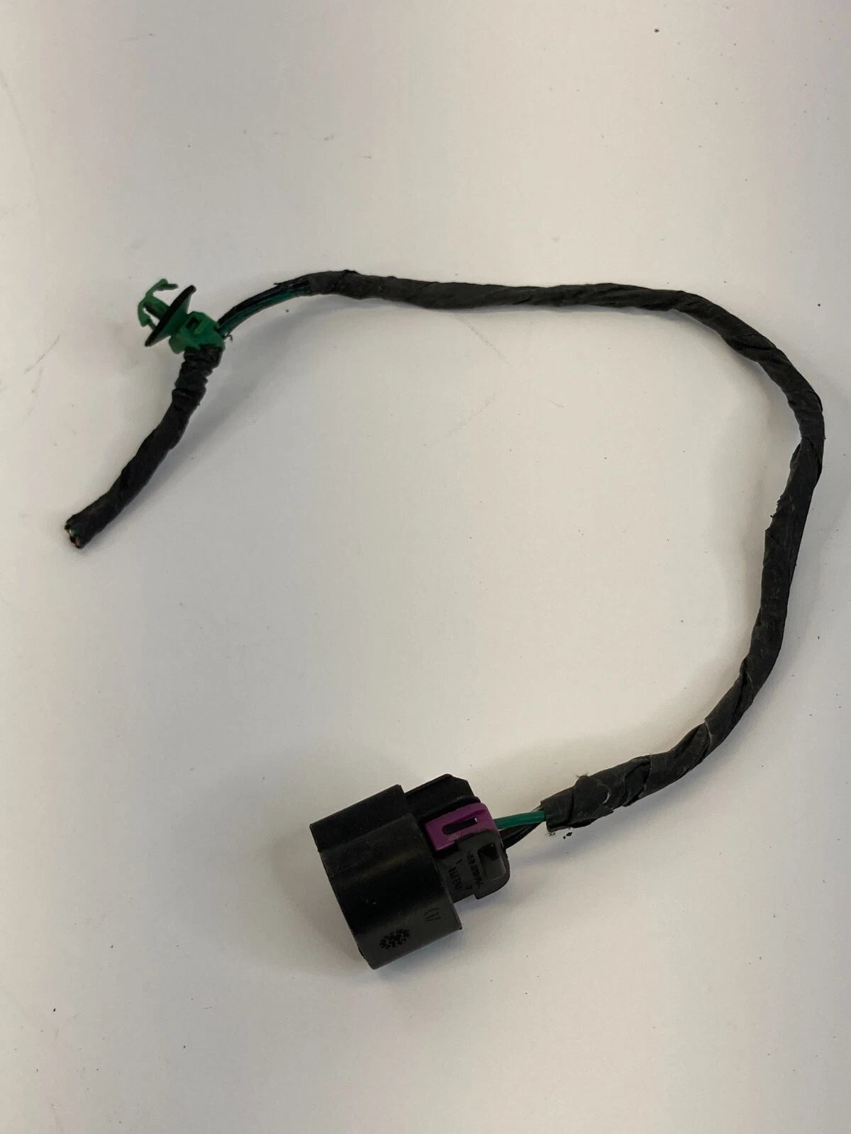 2008-2012 BUICK ENCLAVE RIGHT SIDE TAILLIGHT WIRE WIRING HARNESS PIGTAIL PLUG