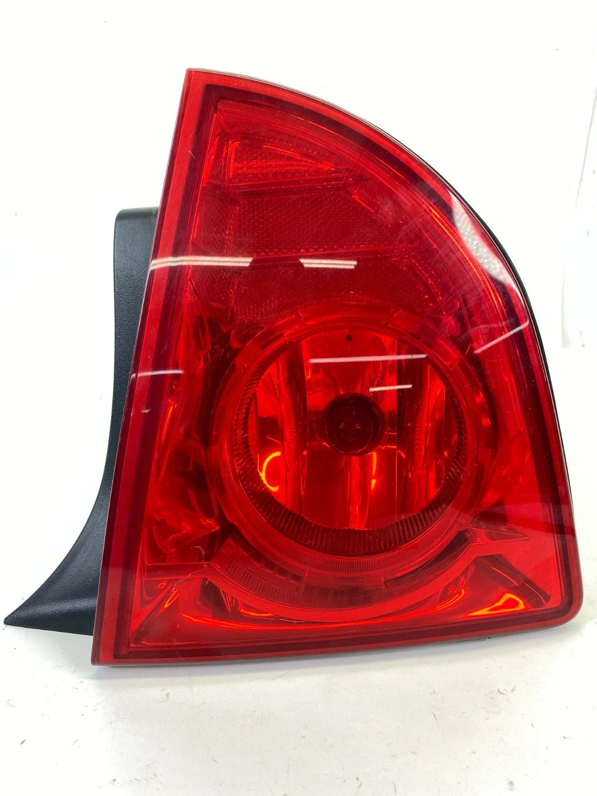 2008-2012 CHEVROLET MALIBU REAR RIGHT PASSENGER SIDE TAIL LAMP ASSY 20914364 OEM