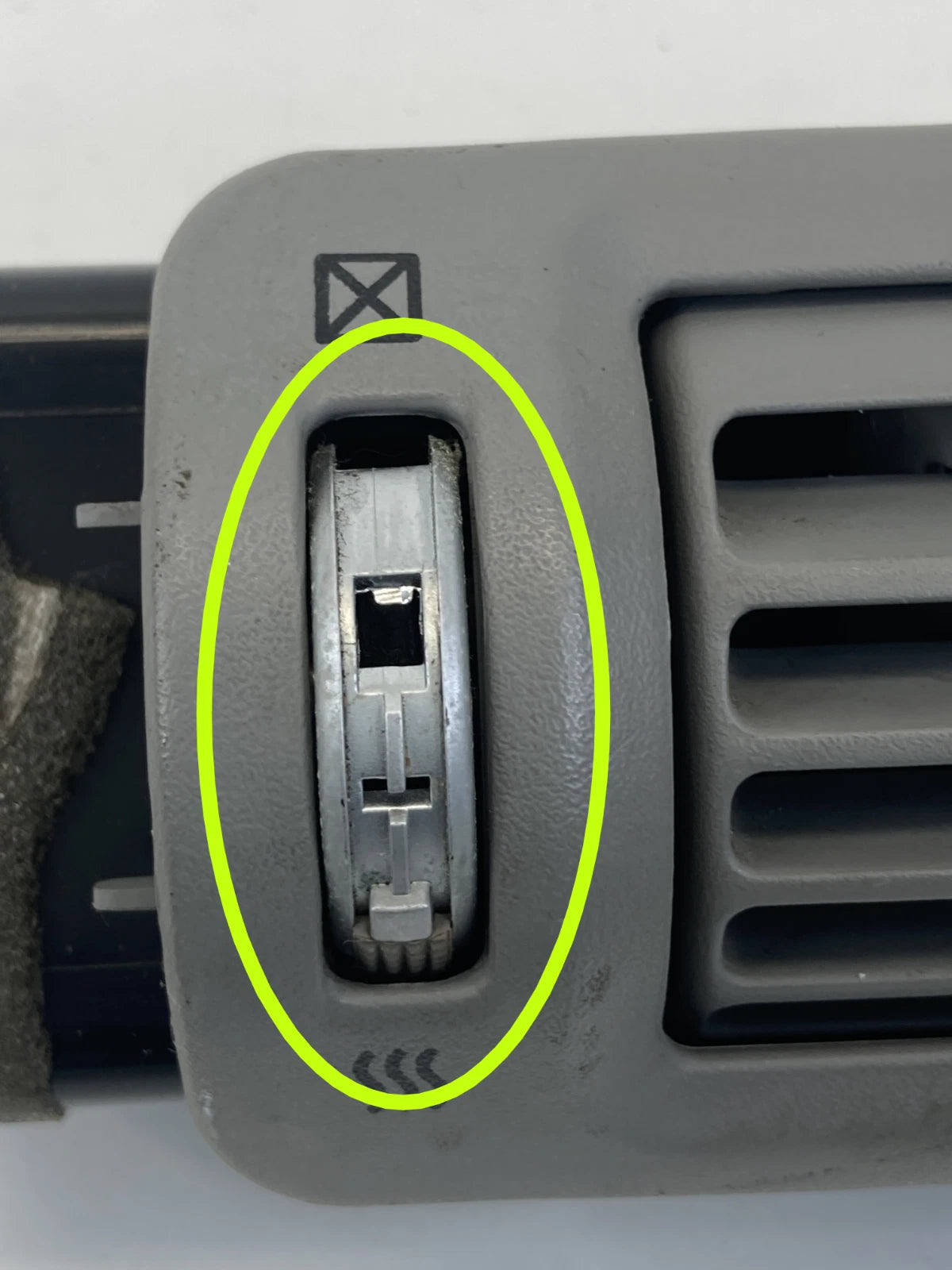 2007-2012 HYUNDAI SANTA FE RR LH B-PILLAR AC AIR VENT OEM FACTORY 97050-2B000