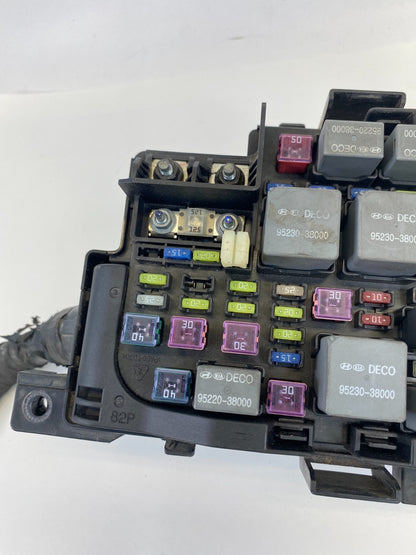 2006-2008 Kia Optima 2.4L 16V FWD Engine Compartment Junction Fuse Relay Box