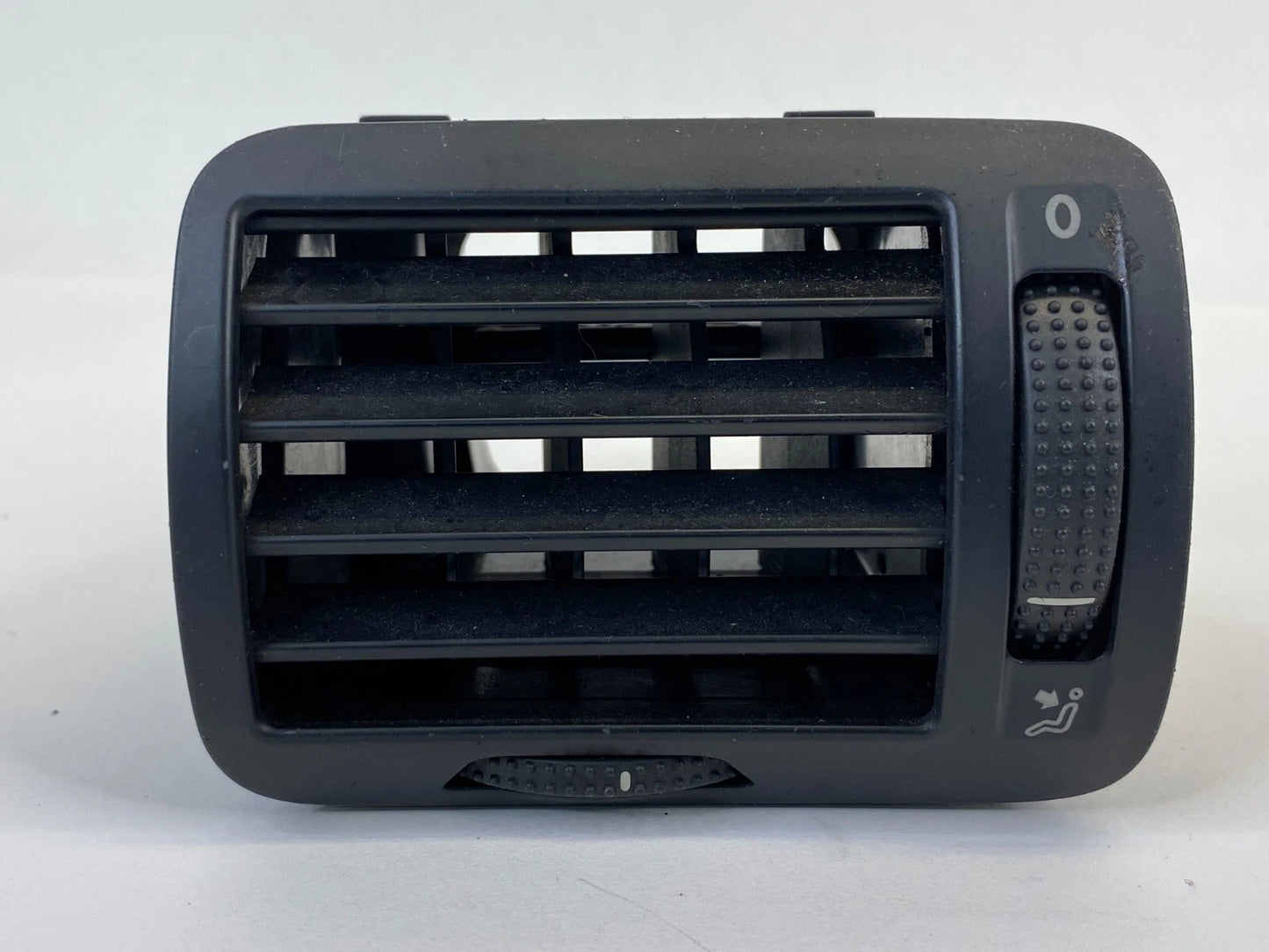 2001-2005 VOLKSWAGEN PASSAT DASH LEFT A/C AIR VENT GRILL GRILLE 3B0819703D OEM