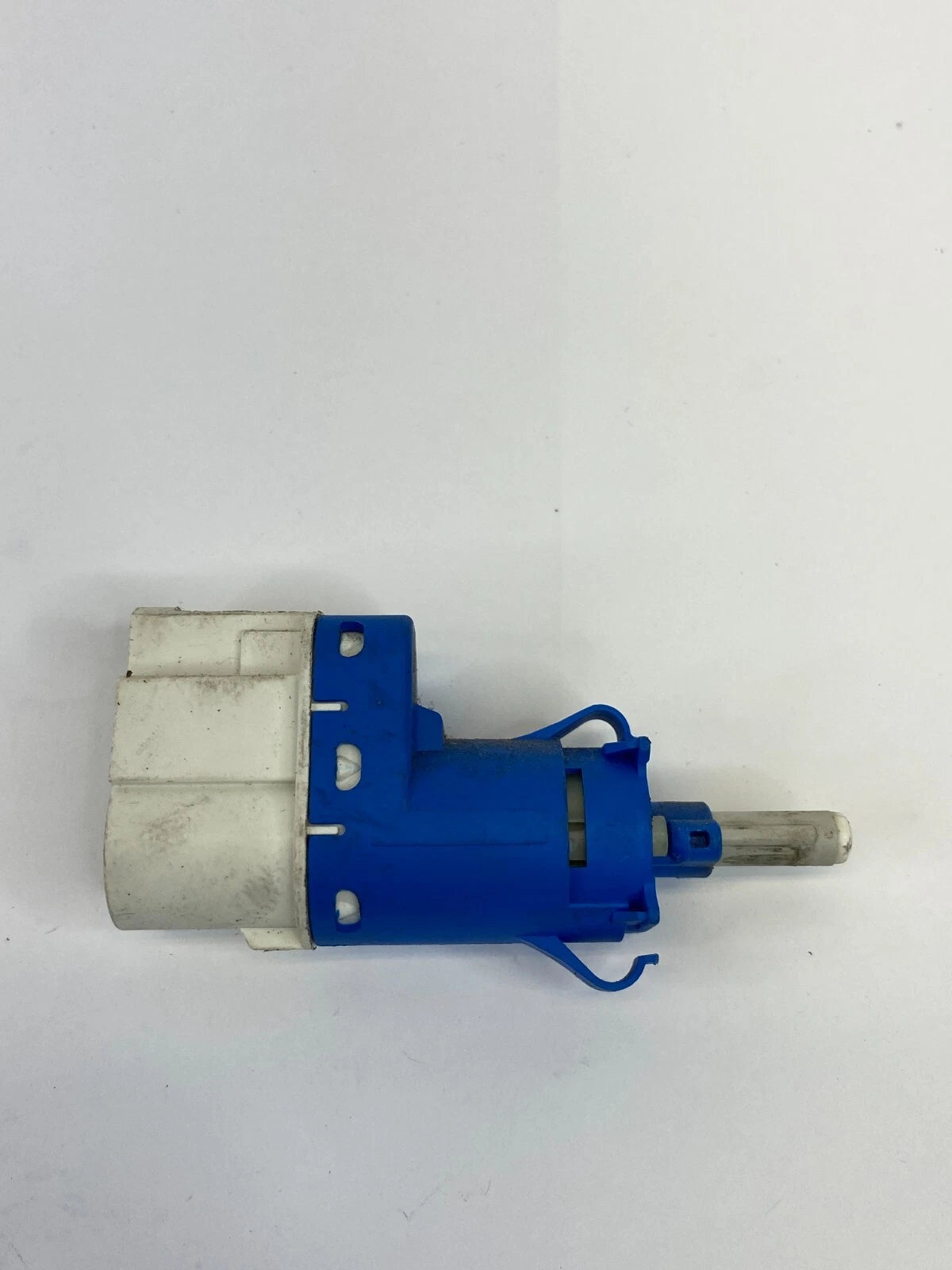 2008-2016 VOLVO XC70 BRAKE PEDAL STOP LIGHT SWITCH SENSOR 3M5T-9C872-AC
